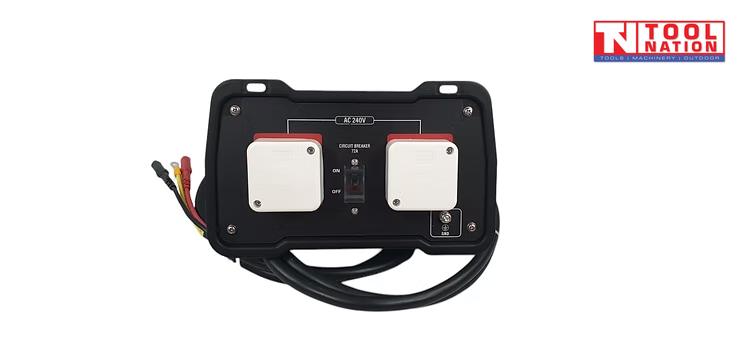 Front view of GSCP20kW heavy duty parallel connector with two covered AC 240V outlets, 72A circuit breaker, grounding point and attached cables.