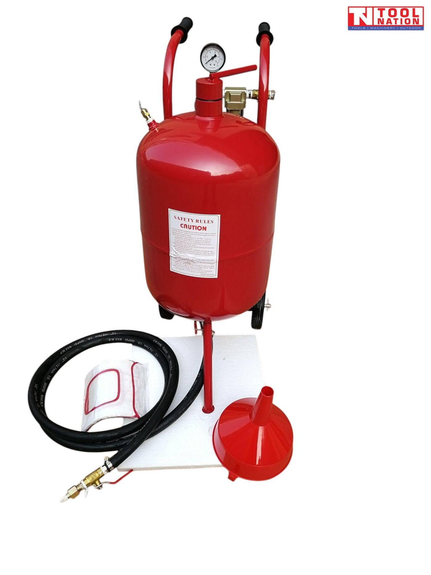 SB250 portable sandblasting cabinet pressure tank with hose, funnel, mask and blasting accessories for rust, paint and surface cleaning.